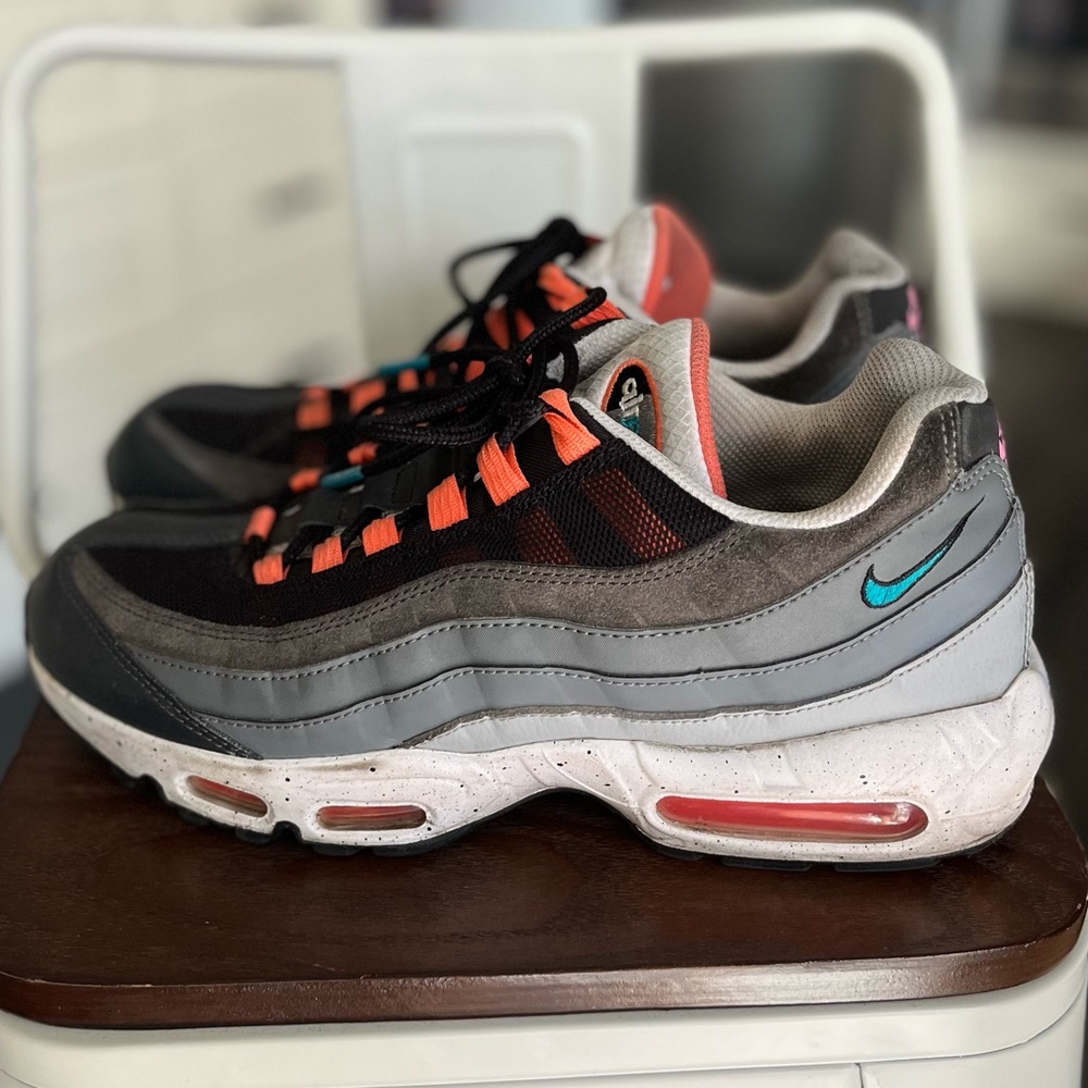 Nike Air Max ‘95 Grey Speckle Sole